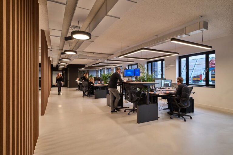 Flex werkplekken gietvloer